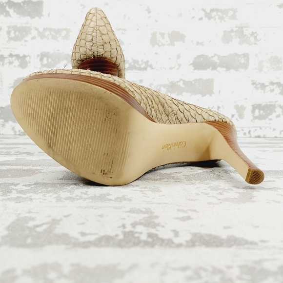 Calvin Klein Tan Round Toe High Heels Pump Shoes I98 - Picture 8 of 13